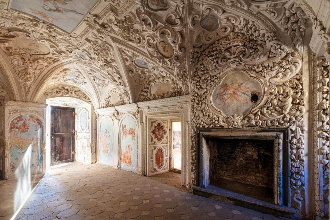 Palac Gorzanow Exteriör bild